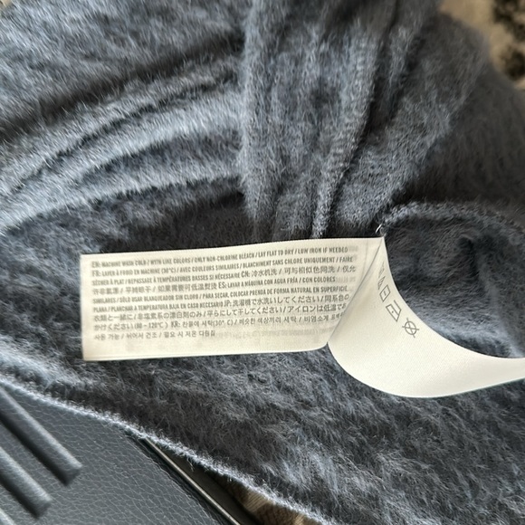 NWT Hollister Cozy Button-Down Cardigan - Picture 8 of 8